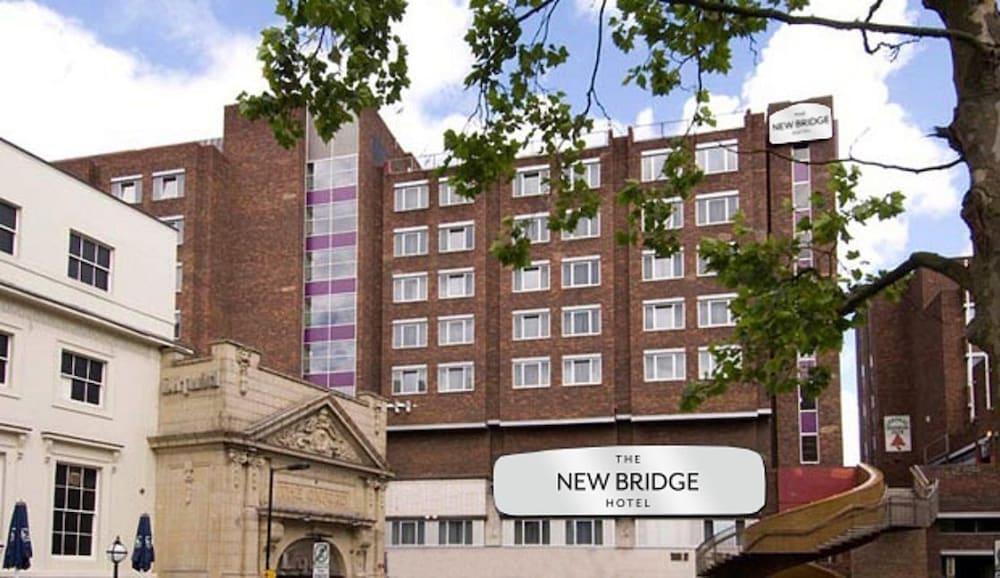 Newbridge Hotel Нюкасъл ъпон Тайн Екстериор снимка